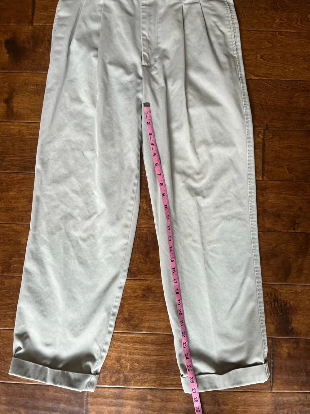 Banana Republic Pleated Chinos 33S